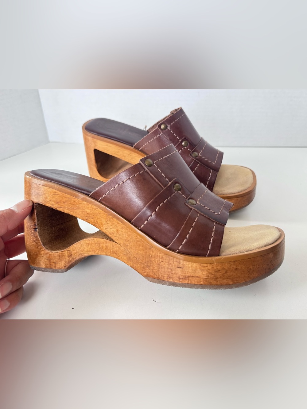 Vintage 90s Y2K No Boundaries Brown Leather Stud Wooden Cut Out Wedge Sandal 6.5